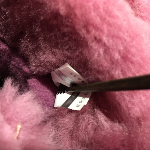 UGG CLASSIC MINI TWIST SUEDE / SHEEPSKIN ANKLE BOOTS -BOUGAINVILLEA -US 7 - Picture 6 of 9